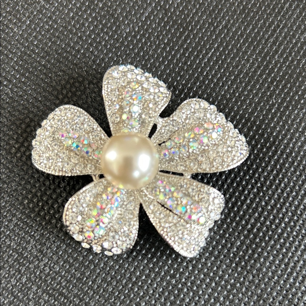 Premier Retired Elegant Silver Flower Brooch with Pearl Center